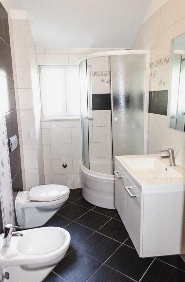 Mars Appartement Trogir Buitenkant foto