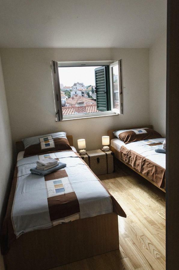 Mars Appartement Trogir Buitenkant foto