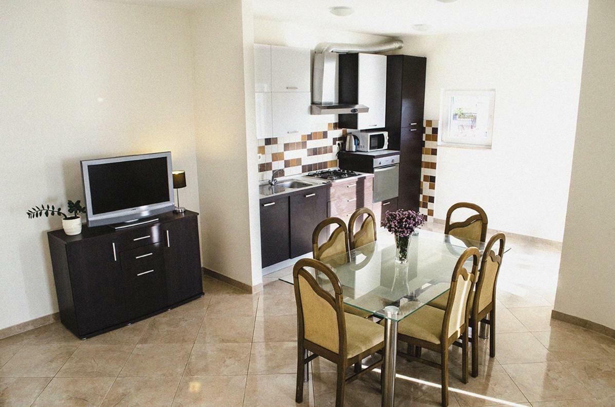 Mars Appartement Trogir Buitenkant foto